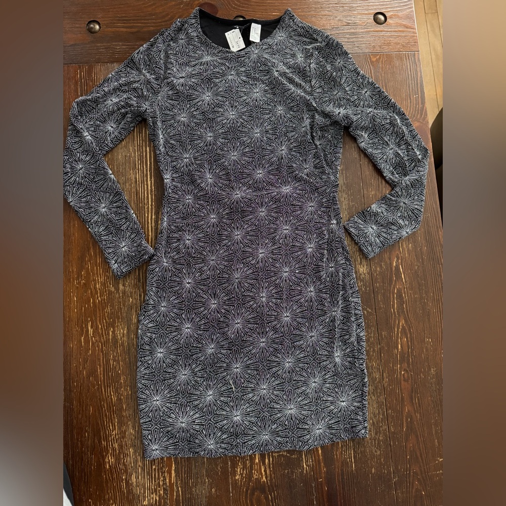 Elegant Black and Gray Patterned Dress